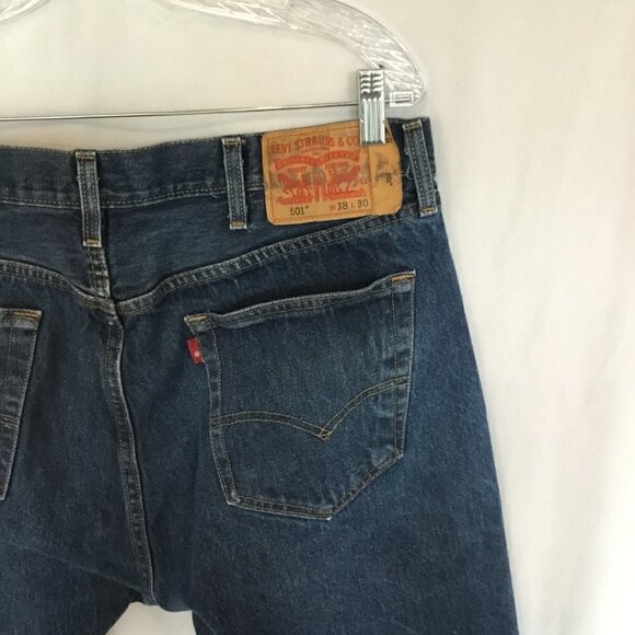 Levi's 501 Water Less Original Fit Men's Jeans Sz 38-30 Medium Wash Button Fly - Picture 7 of 9